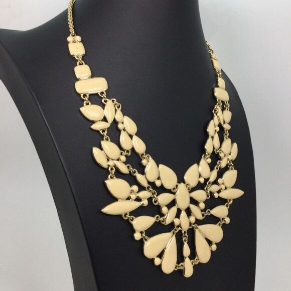 Aldo Beige Enamel Goldtone Bib Statement Necklace 15" - Picture 4 of 5